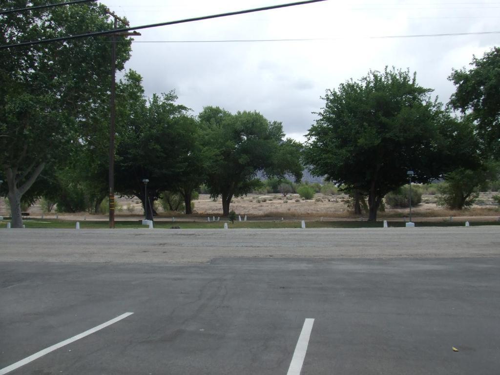 Mount-N-Lake Motel Wofford Heights Exterior photo